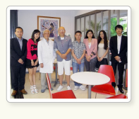 Mr. Fukushima and Mr. Kitaura, Companimal New Business Dept, Kyoritsu Seiyaku Corporation
Mr. & Mrs. Bo, Owner and staff doctors, The Naughty Pet Hospital, Beijing
（May 15. 2013） 