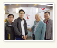（from right）Dr. Hur-KAHA President, Mr. Lee-Korea Vet News, Dr. Go-KAHA Vice President（Sep. 26. 2014）