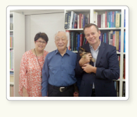 （right）Dr. Jolle Kirpensteijn- WSAVA Immediate Past President,（left）Bernie Chim-Hill’s-Colgate Japan（Sep. 30. 2014）